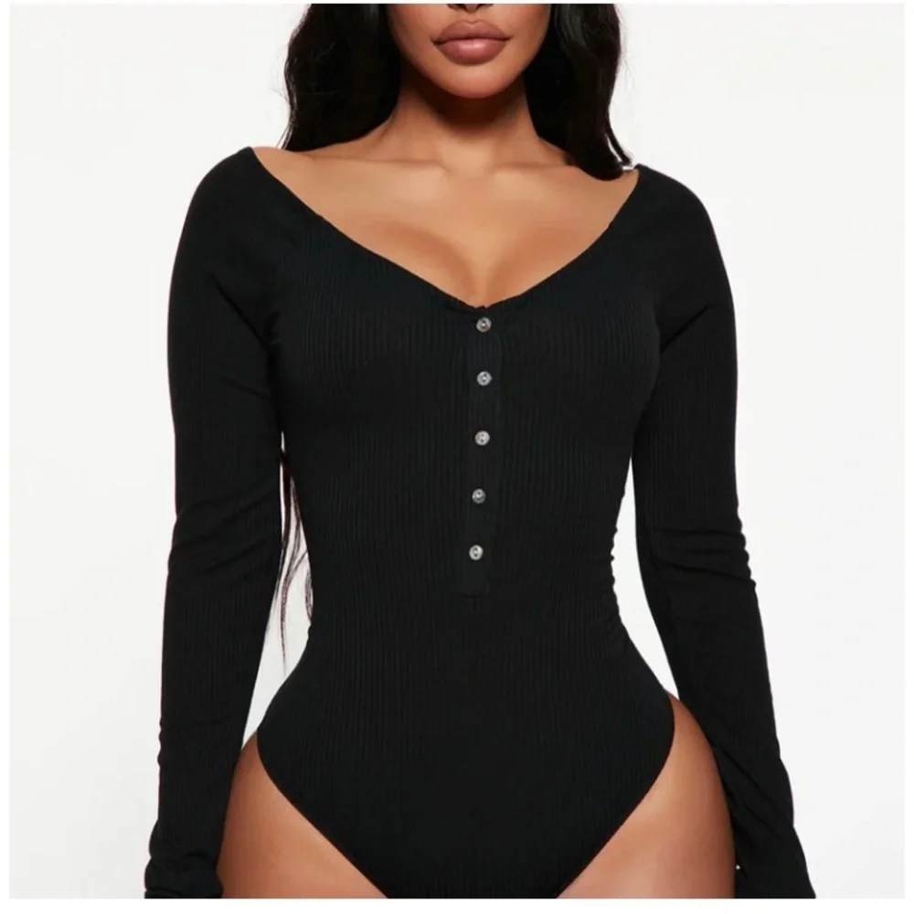 FASHION NOVA Black Bodysuit - Picture 3 of 10